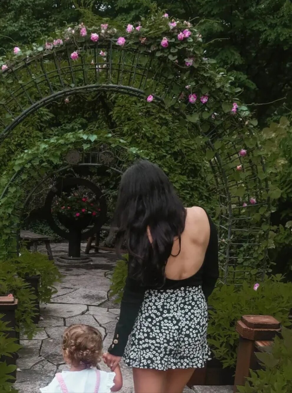 Sézane Dorian Short In Daisy - Picture 5 of 6